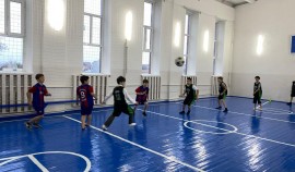 Турнир по мини-футболу ко Дню сотрудника ОВД прошел в школе №4 г. Серноводское