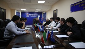 Участникам проекта «ПолитСтарт» рассказали, как выстроить стратегию честной и прозрачной кампании| грозный, чгтрк