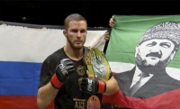 Виталий Бигдаш защитил титул чемпиона One FC в среднем весе