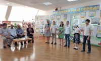 В Грозном прошел конкурс детского рисунка "Мы любим наш город"