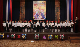 В Грозном состоялось торжественное посвящение в первоклассники учащихся школы Росгвардии| грозный, чгтрк