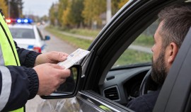 Госавтоинспекция и ГБР провели совместные рейдовые мероприятия в Серноводском районе| грозный, чгтрк