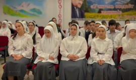 ЧГУ провёл профориентационную встречу со старшеклассниками Серноводского района| грозный, чгтрк