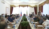 Решение проблем незаконной продажи лесных участков и самовольного захвата земель обсудили в Парламенте ЧР