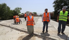Общественники ЧР проверили ход работ по реконструкции моста от федеральной трассы к селу Мескер-Юрт