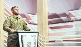 Командир батальона ОМОН «АХМАТ-1» принял участие в телепередаче «Актуальная Тема» в Грозном