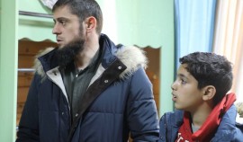 Ахмед Дудаев осмотрел условия проживания беженцев из сектора Газа в лагере 