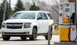 Цены на бензин в США снова побили рекорд
