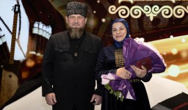 Корреспондент радио «Грозный» Санет Абдулмуслимова награждена званием «Заслуженный журналист ЧР»| грозный, чгтрк