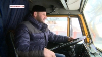 Дальнобойщик из Чечни Идрис Баймуратов спас семью, попавшую в ДТП в Казани