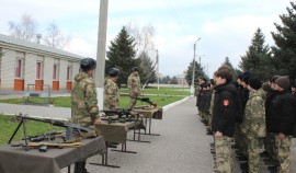 В грозненском соединении Росгвардии прошел день открытых дверей, посвященный юбилею ведомства