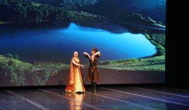 Концерт чеченского ансамбля «Вайнах» собрал аншлаг в Махачкале
