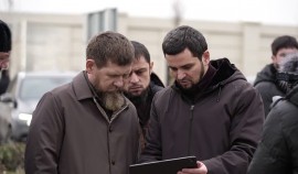 Рамзан Кадыров проверил ход строительства новой транспортной развязки и района им. В.В. Путина