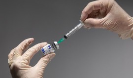 Роспотребнадзор: РФ сможет создавать вакцины от новых инфекций за 4 месяца