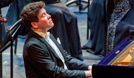 Известный пианист Денис Мацуев посетит Чеченскую Республику