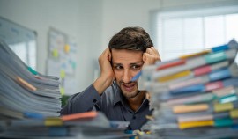 Жители Грозного рассказали, из-за чего испытывают стресс на работе – SuperJob| грозный, чгтрк