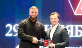 Сергею Безрукову присвоили звание «Заслуженный деятель искусств Чеченской Республики».