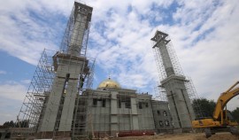 В Грозном строятся семь новых мечетей и три медресе