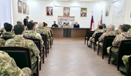 В Чеченской Республике военнослужащие Росгвардии провели встречи с подрастающим поколением| грозный, чгтрк