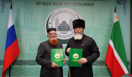 ДУМ ЧР подписал договор о сотрудничестве с пакистанским университетом 