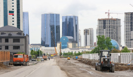 В Грозном продолжаются работы по реконструкции улицы Шерипова и моста на ней