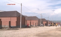В Новом Беное завершается строительство домов для пострадавших от оползней в Ножай-Юртовском районе