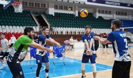 Волейбольная команда ЧГПУ провела совместную тренировку с участниками «Университетской смены»