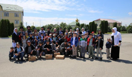 Детям-сиротам устроили экскурсию на фабрике мороженого в Гудермесе