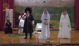В Центре образования им. А.-Х. Кадырова состоялось праздничное мероприятие ко Дню чеченского языка