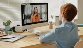 Полный переход на дистанционное обучение в вузах невозможен, заявили в Минобрнауки