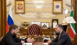 Рамзан Кадыров и Апты Алаудинов обсудили вопросы на передовой и вопросы оснащения спецназа 