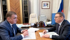 Алексей Дюмин и Алексей Текслер провели рабочую встречу в Москве