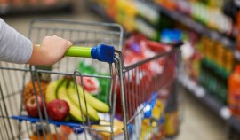 6 из 10 жителей Грозного всегда проверяют срок годности продуктов питания