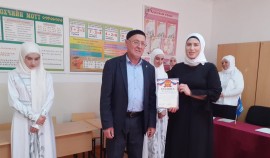 «Единая Россия» поздравила чеченских учителей с профессиональным праздником