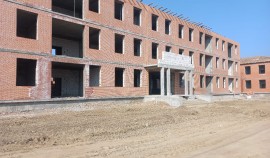 В Курчалоевском районе строится школа на 720 учеников