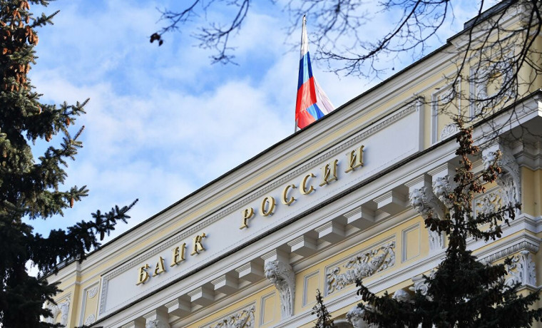 Жители ЧР в 2021 году чаще жаловались на страховщиков, реже — на банки