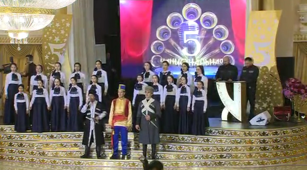 В Грозном проходит церемония вручения ежегодной музыкальной премии &quot;Национальная пятерка&quot;