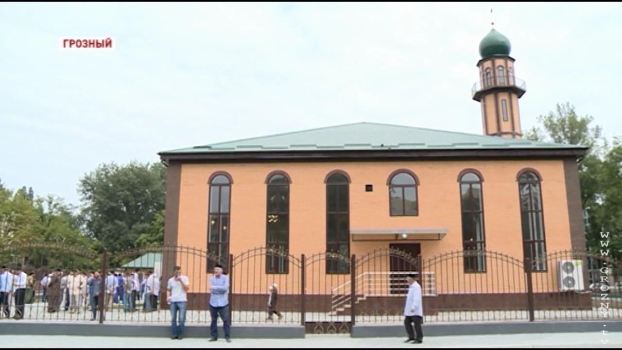 В Грозном открыли сразу две мечети