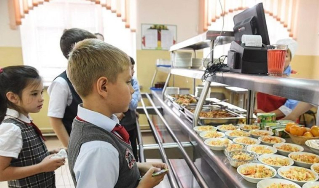 Все школы ЧР будут обеспечены горячим питанием для учащихся начальных классов
