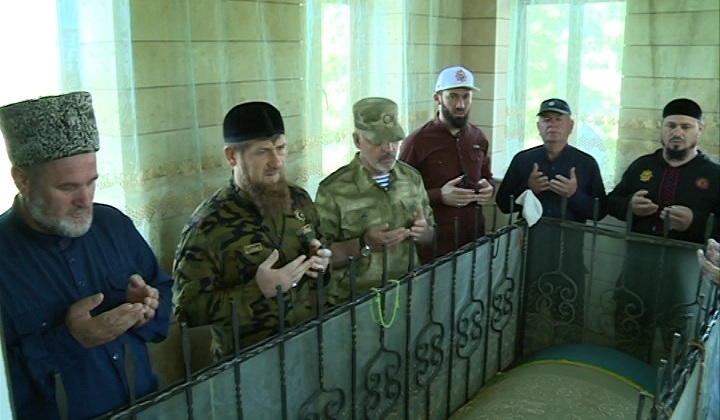 Рамзан Кадыров посетил зиярат Ахбердил-Магома в селении Гуш-Корт