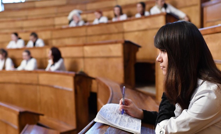 В РФ утвердили квоты приёма на целевое обучение в вузах на 2023 год
