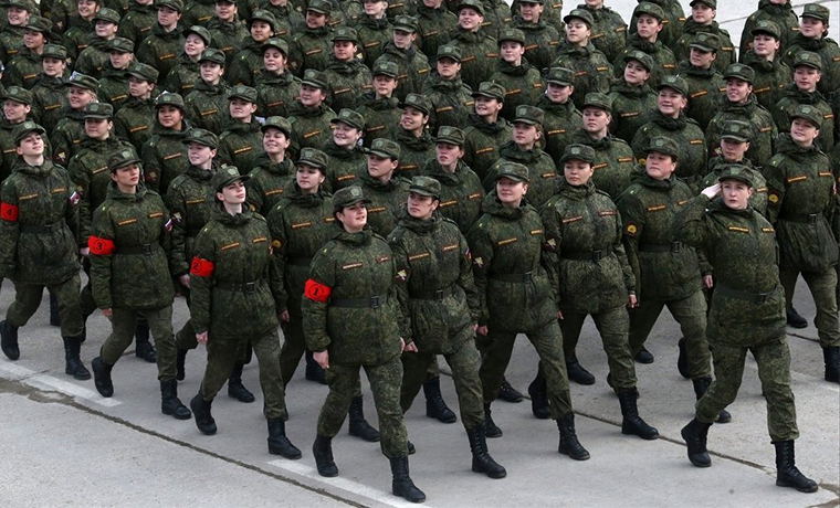 Впервые в параде Победы примут участие женщины-военнослужащие 