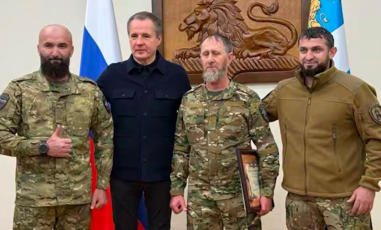 Губернатор Белгородской области наградил бойцов из ЧР за мужество и героизм