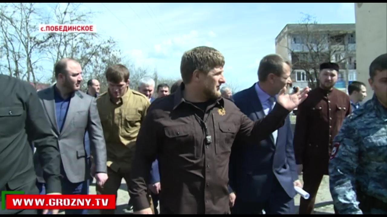 Рамзан Кадыров поручил реконструировать поселок Долинский.
