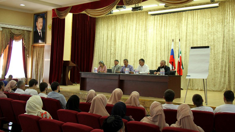 В Грозном проходят обучающие семинары для активистов молодежных организаций