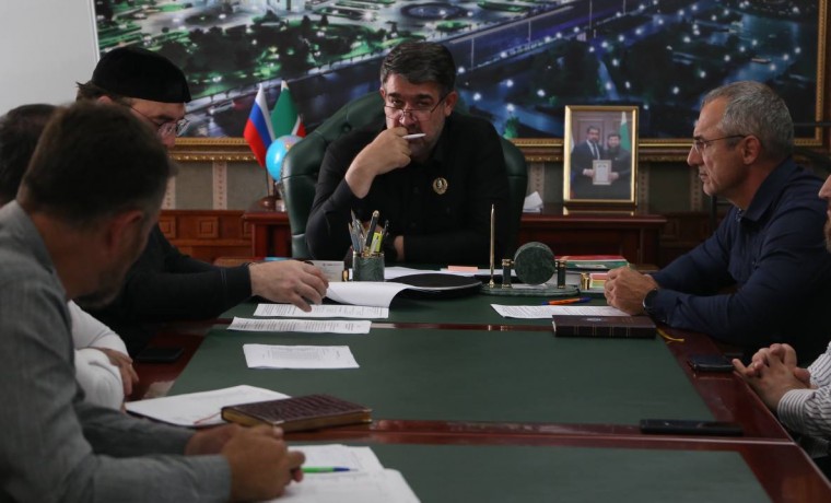 В Министерстве обсудили вопросы сферы строительства и ЖКХ Грозненского района
