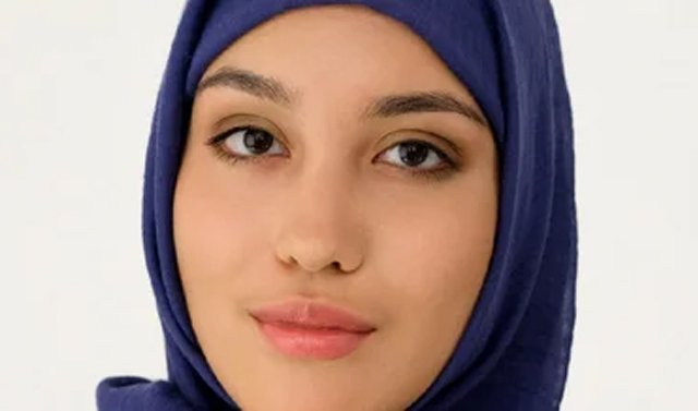 Российский ретейлер впервые привлек модель в хиджабе для рекламы