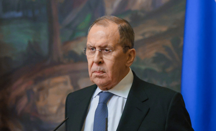 МИД РФ не рекомендует своим дипломатам за рубежом выходить в город поодиночке