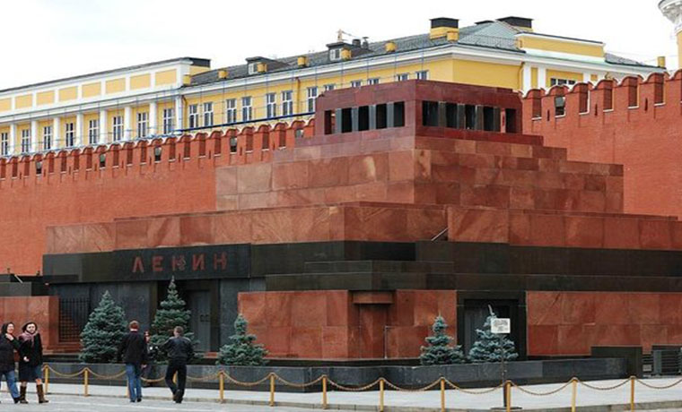 27 января 1924 года - в Москве был открыт Мавзолей Ленина