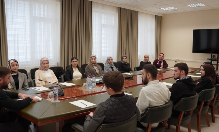 В «Чеченэнерго» стартовала учебная практика для студентов - экономистов и управленцев